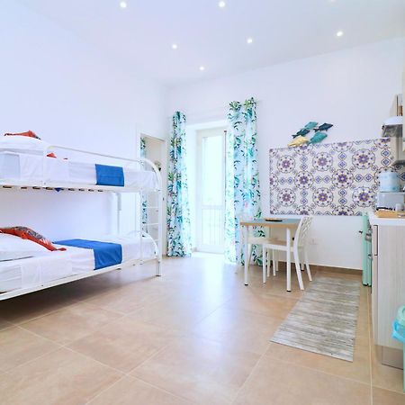 Airport Guest Houses Naples Extérieur photo