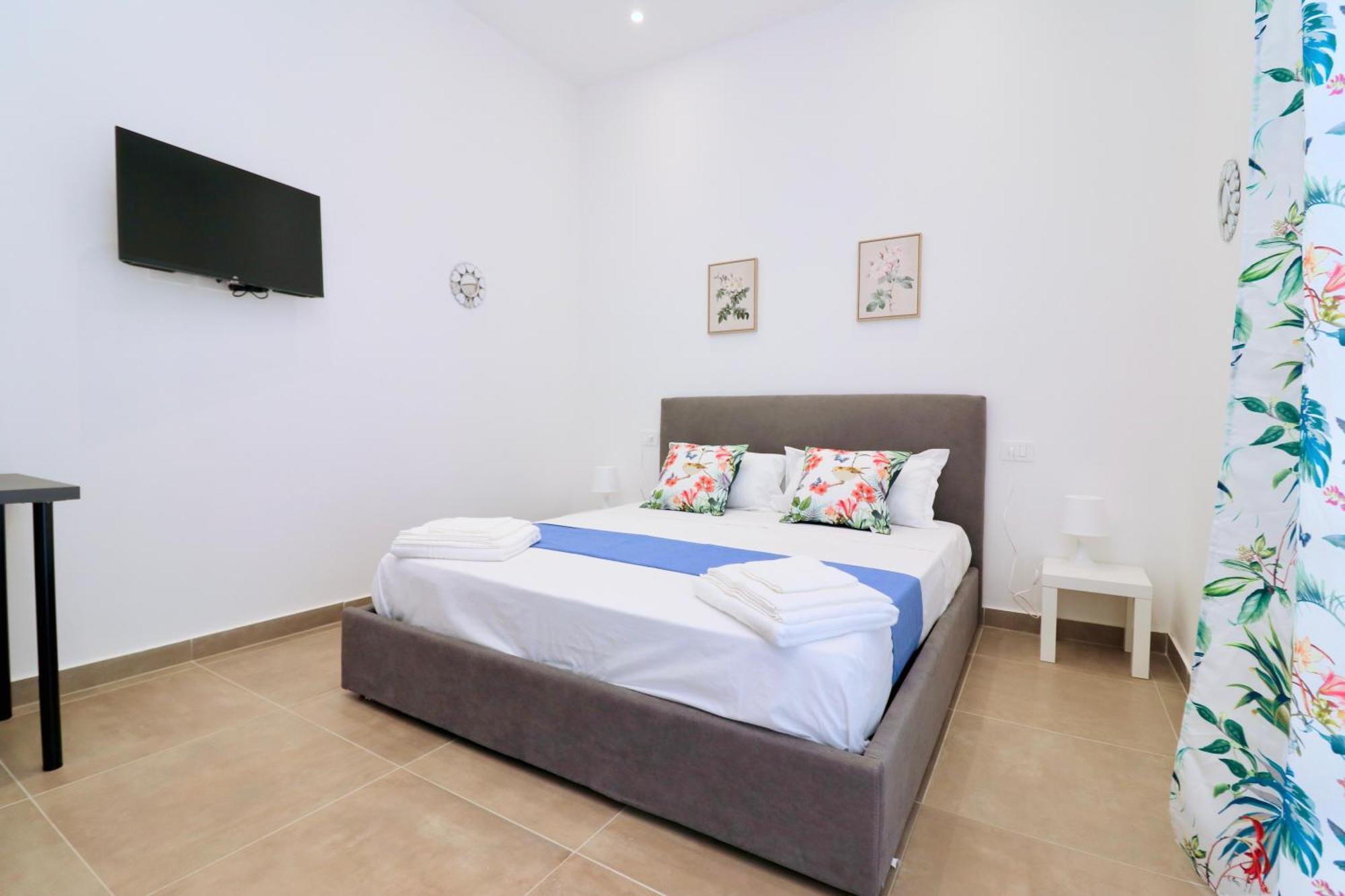 Airport Guest Houses Naples Extérieur photo