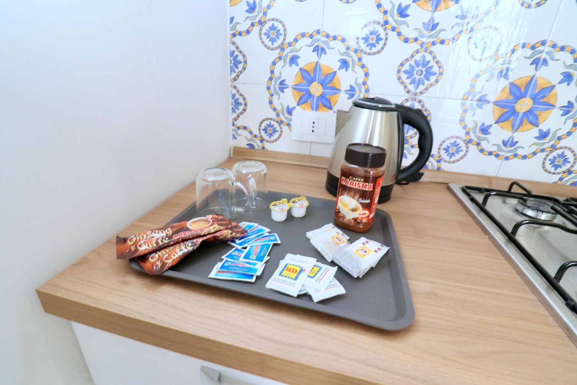 Airport Guest Houses Naples Extérieur photo