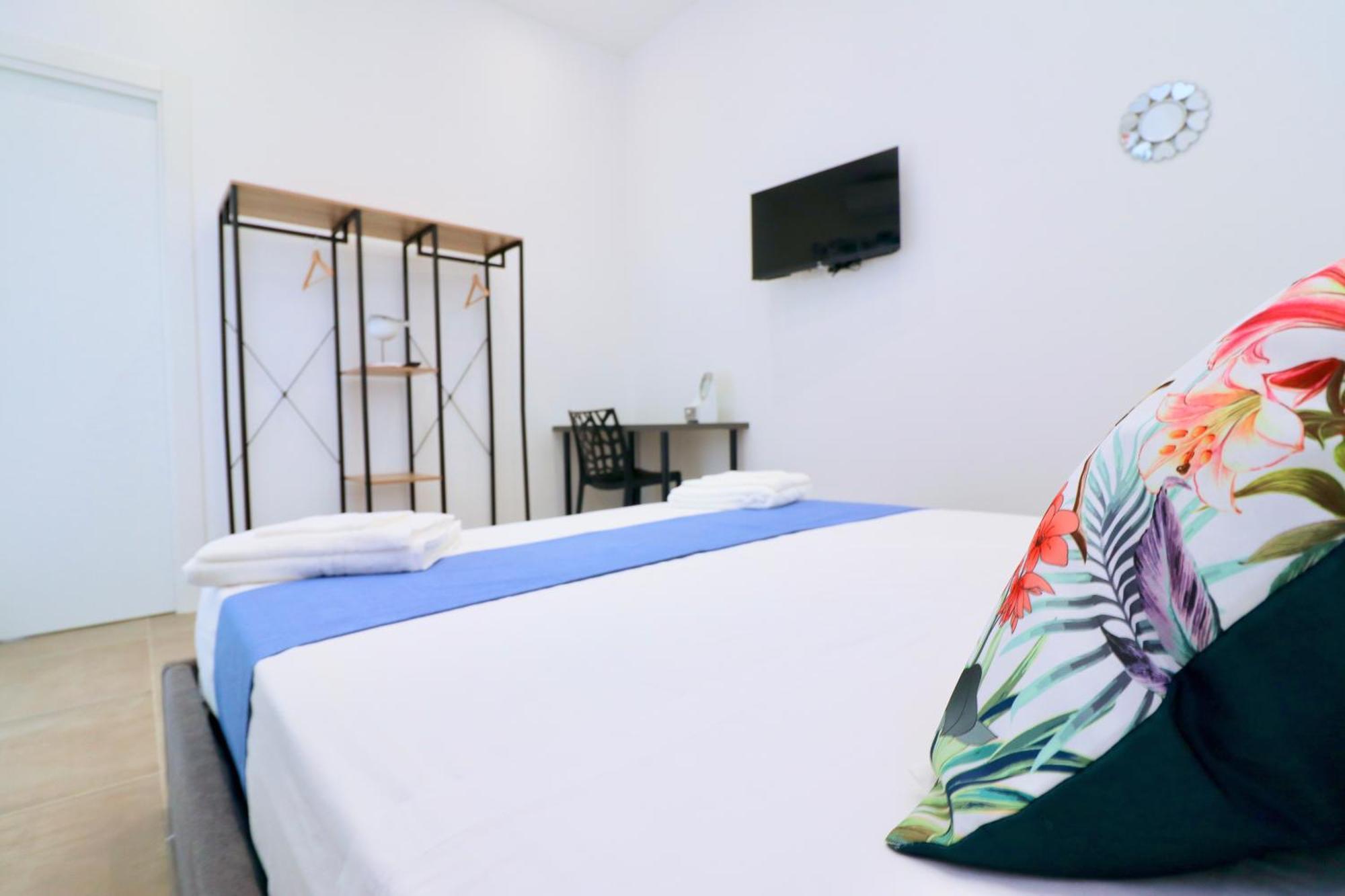 Airport Guest Houses Naples Extérieur photo