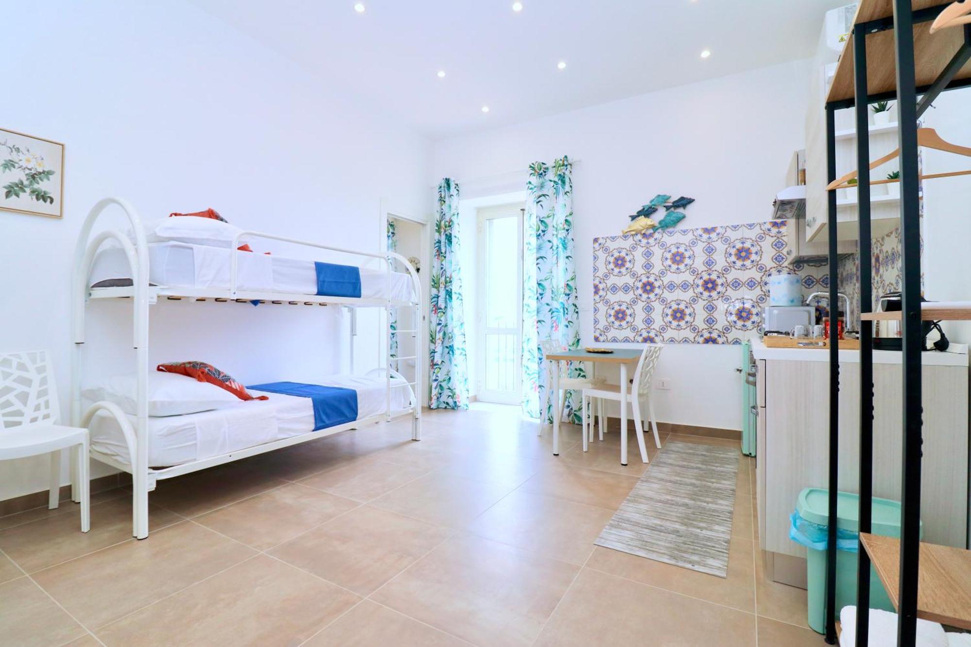 Airport Guest Houses Naples Extérieur photo