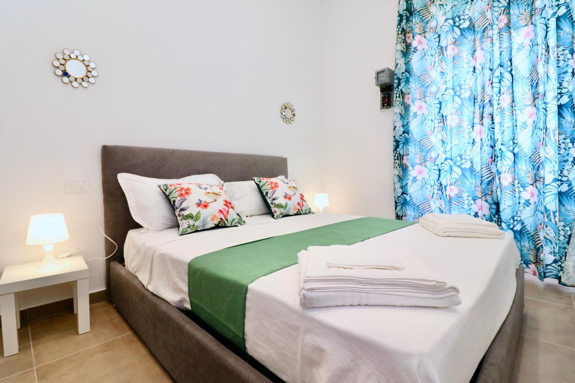Airport Guest Houses Naples Extérieur photo